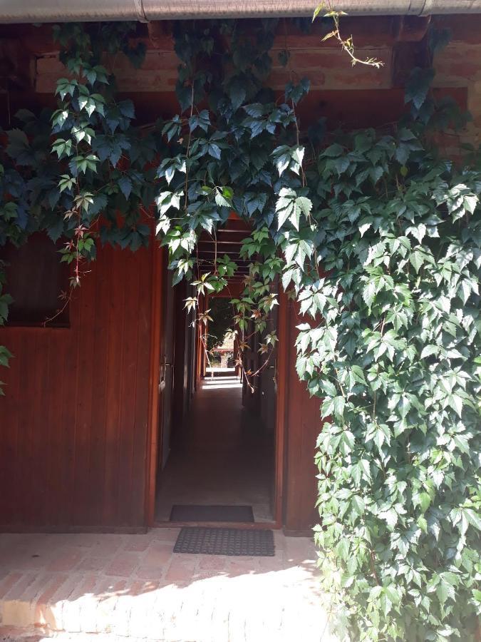 Vadszolos Porta Ispánk Exterior foto